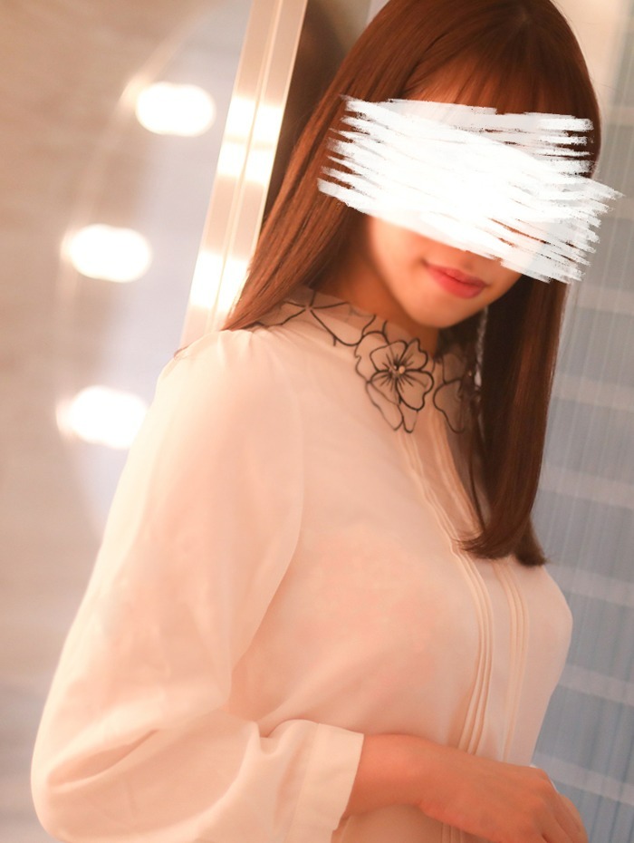寺坂菜奈/てらさかなな | モンラッシェ東京