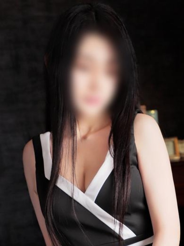望月(もちづき)（36歳）のプロフィール写真｜東京セレブな美人妻