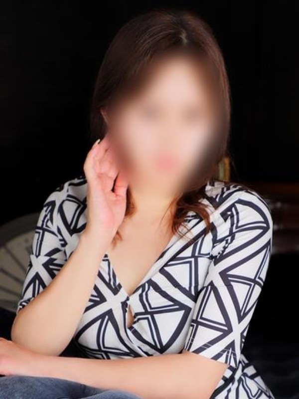 柏木（35歳）のプロフィール写真｜東京セレブな美人妻